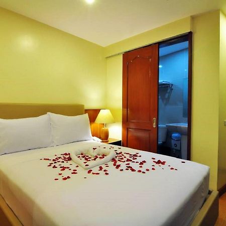 The Well Hotel Cebu Exterior foto
