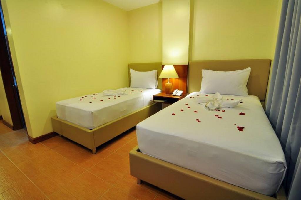 The Well Hotel Cebu Exterior foto