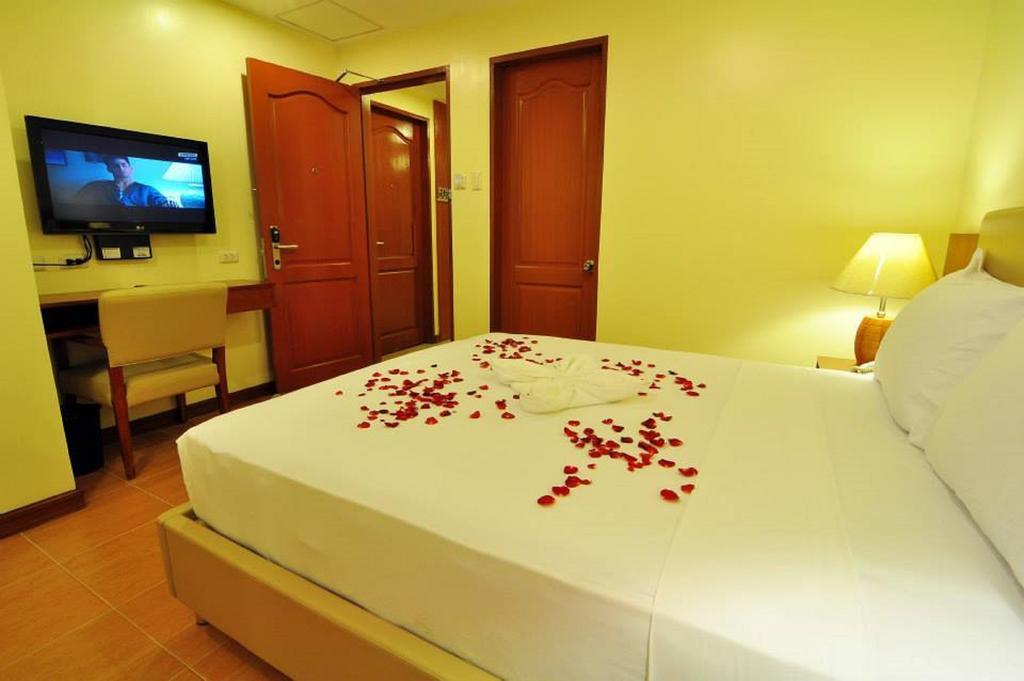 The Well Hotel Cebu Exterior foto