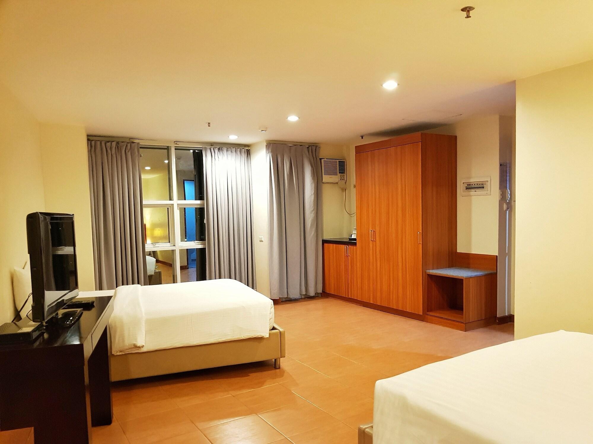 The Well Hotel Cebu Exterior foto